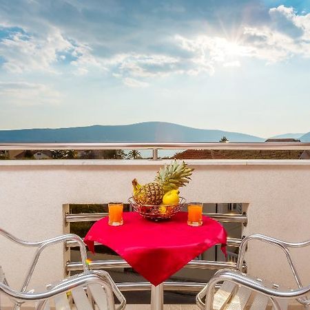 Perper Hotel Донья Ластва Екстер'єр фото