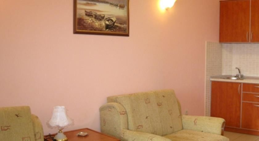 Perper Hotel Донья Ластва Екстер'єр фото